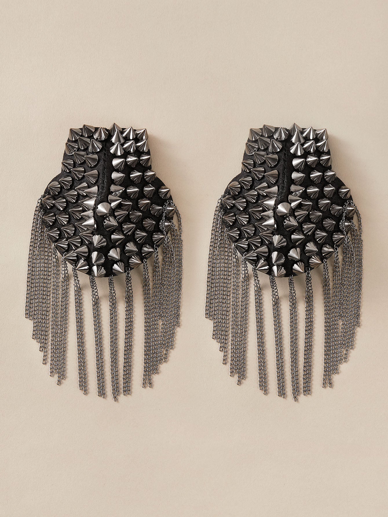 2pcs Fashionable Rivet Fringe Shoulder Epaulet Brooch Edgy Accessories-5